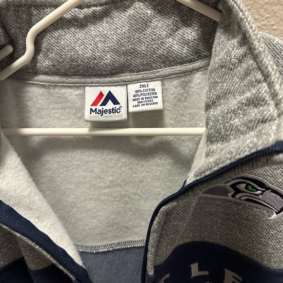 Seahawks Zip up - Picture 2 of 5